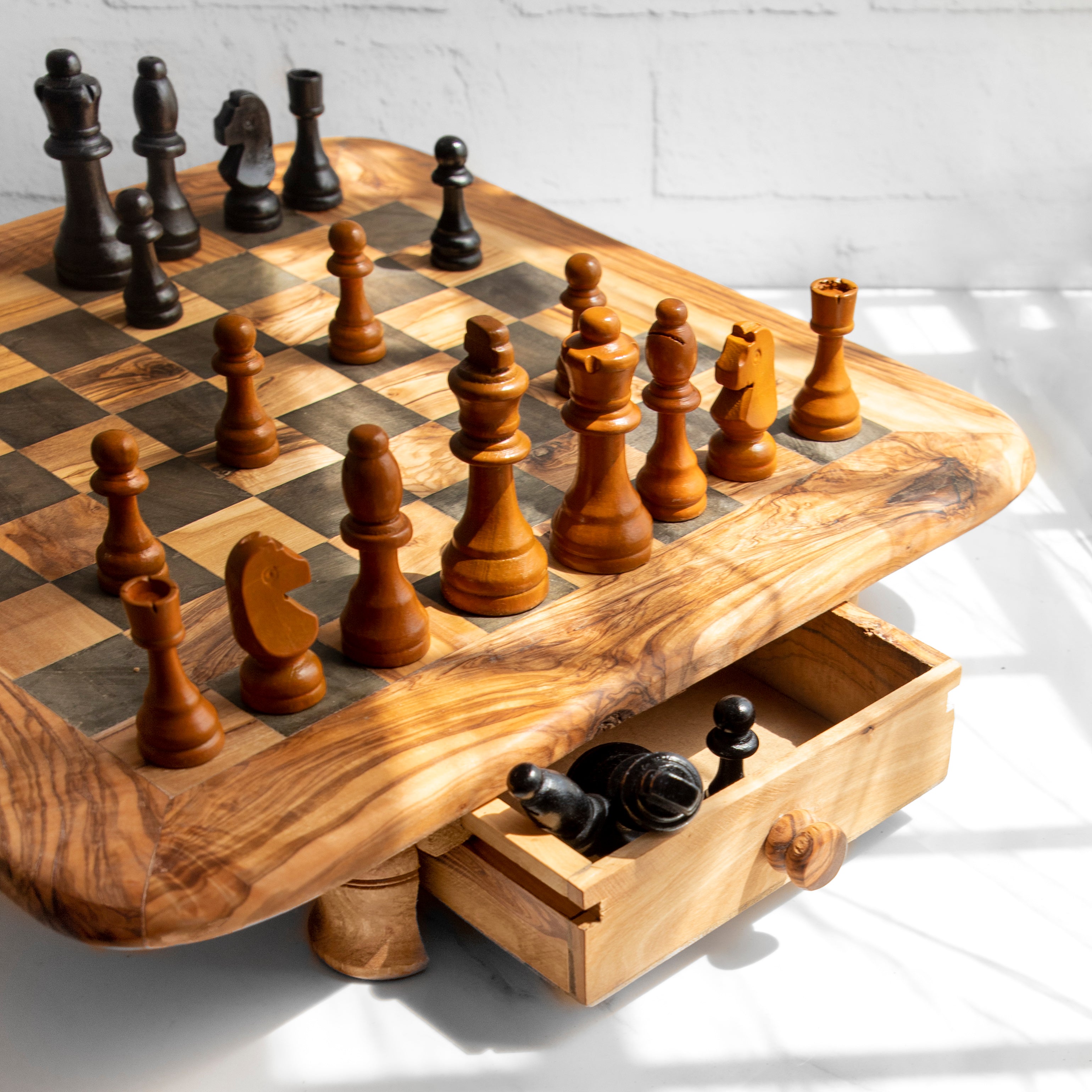 Chess With Round-Edged Board And Legs - ArtisRaw